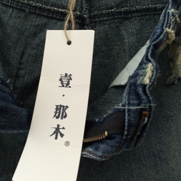 Jeans - Picture 2 of 4